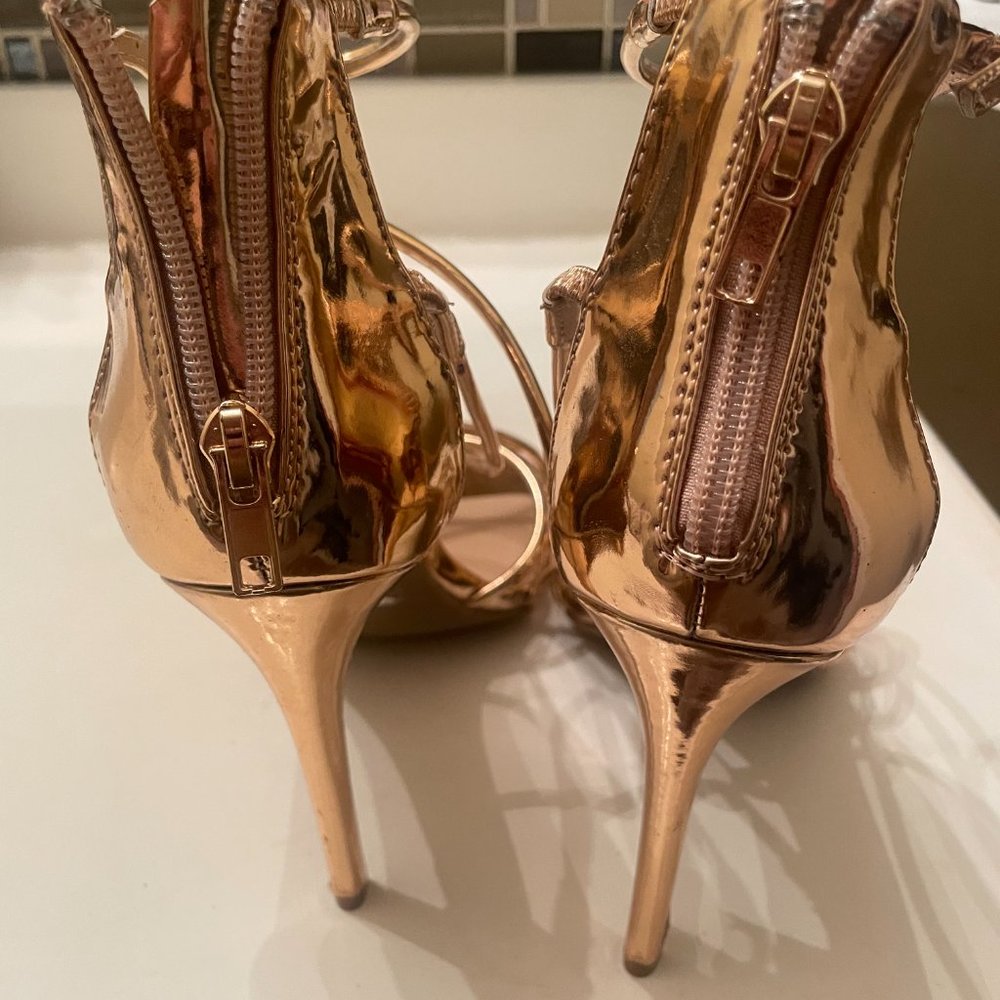 High Heels - Picture 3 of 3